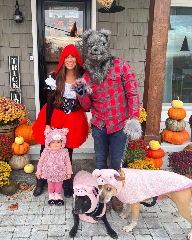 Family Halloween Costume Ideas Little Red Riding Hood and the 3 little pics